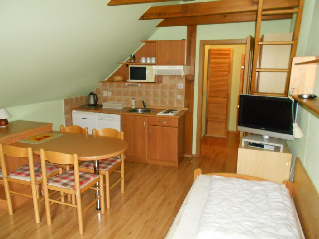 Apartmány Base Camp Železná Ruda Esterno foto
