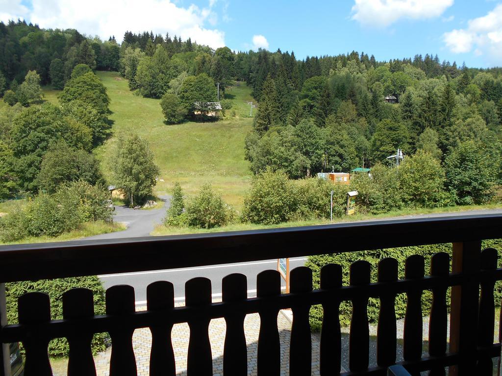 Apartmány Base Camp Železná Ruda Esterno foto