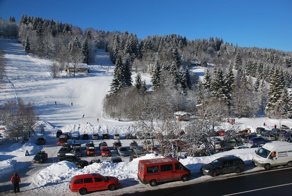 Apartmány Base Camp Železná Ruda Esterno foto